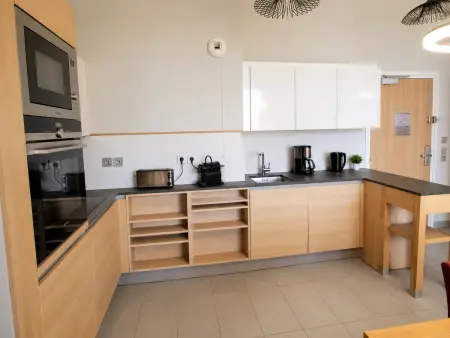 Appartement 80m² au dernier étage - Piscine & Spa : photo 3