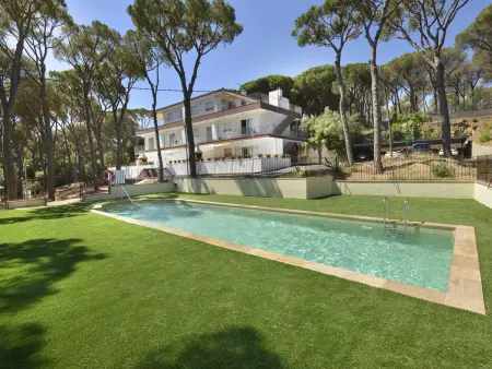 Appartement 5 pers. avec piscine à 800m de la plage : photo 1