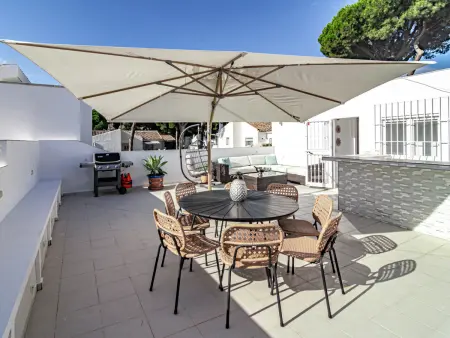 Appartement 3 chambres avec piscine et jardin à Estepona : photo 2
