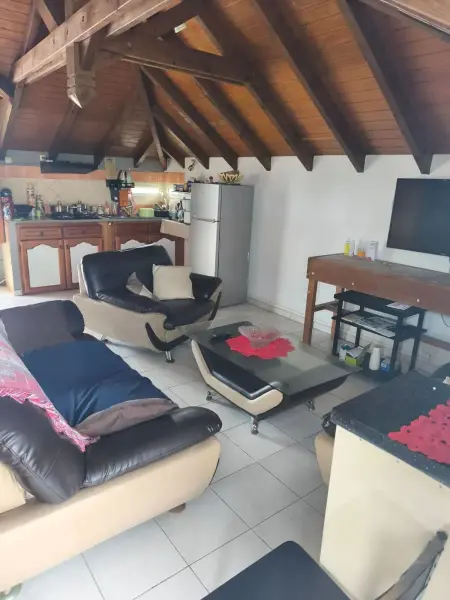Location appartement à Le Moule, Studio confortable Le Moule 42 m², jardin