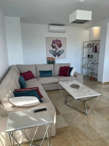 Appartement 90 m² vue mer et piscine à Estepona, 2 chambres : photo 6