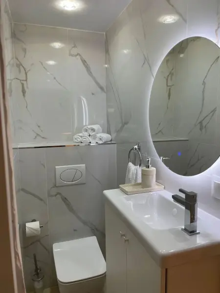 Appartement 90 m² vue mer et piscine à Estepona, 2 chambres : photo 10