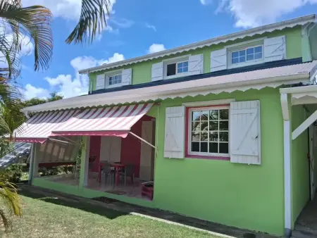Location appartement à Port Louis, Appartement Port-Louis 27 m² avec jardin
