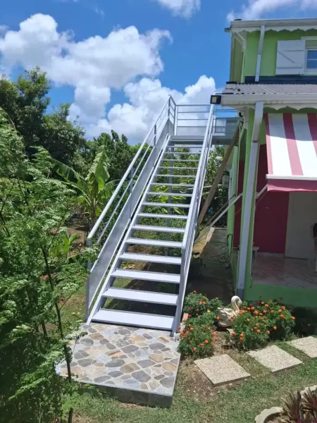 Appartement 27 m² avec jardin clôturé à Port-Louis : photo 5