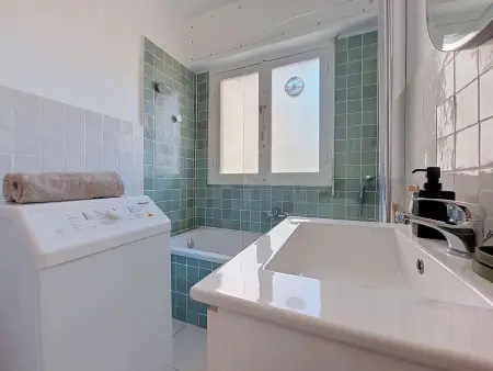 Le Magellan : studio rénové avec balcon à Menton : photo 13
