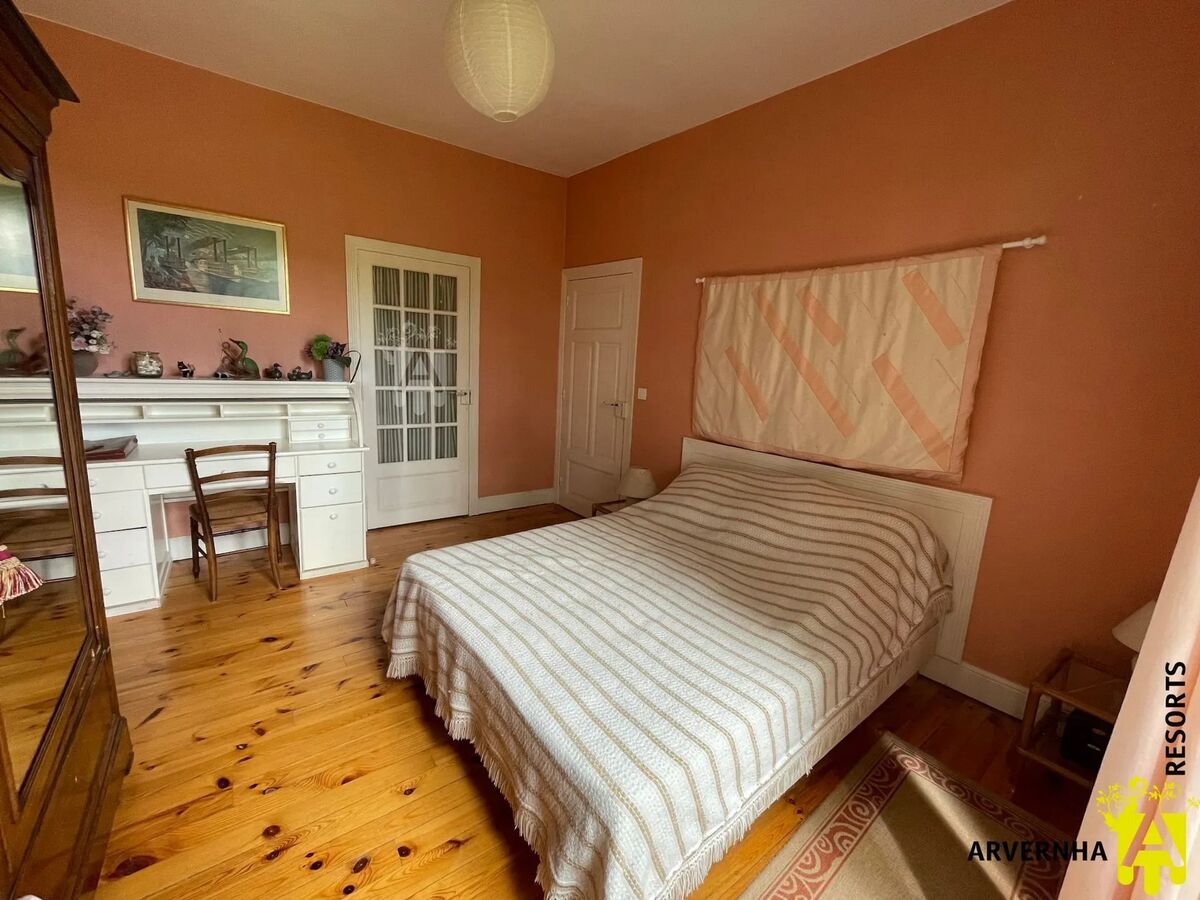 Maison 190 m² Saint-Nectaire, piscine privée & jardin - Photo 5