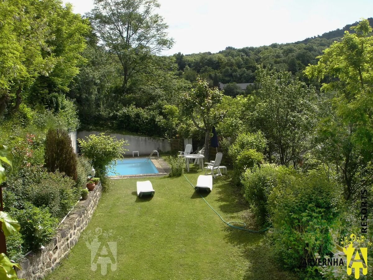 Maison 190 m² Saint-Nectaire, piscine privée & jardin - Photo 10