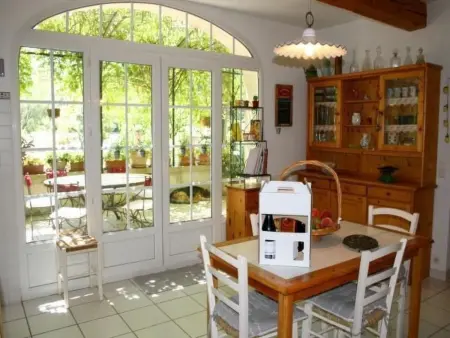 Mas 200 m² piscine privée à Roquemaure : photo 4