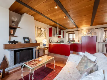 Maison des Roses à Bossolasco, cœur du village : photo 6