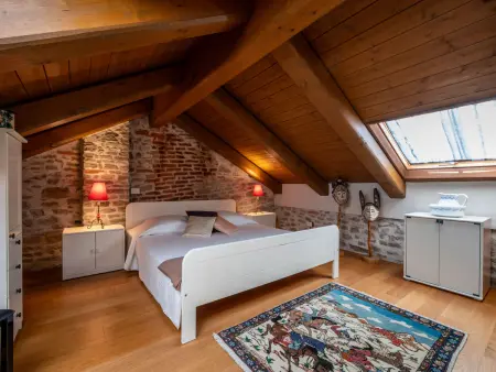 Maison des Roses à Bossolasco, cœur du village : photo 17