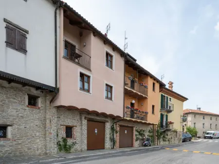 Maison des Roses à Bossolasco, cœur du village : photo 28