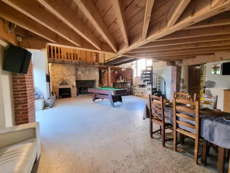 Gîte 11 pers. avec animaux, terrasse couverte à Saint-Paul-d'Uzore : photo 4