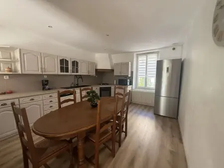 Appartement 80 m² à Saint-Claude : 3 chambres, jardin et balcon : photo 7