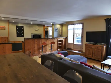 Appartement de charme avec terrasse plein ouest à Pralognan-la-Vanoise : photo 5