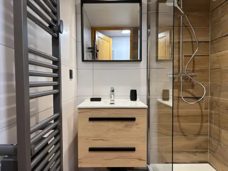 Studio cabine, idealement situé - 4 pers., Appartement 4 personnes à Pralognan la Vanoise : photo 8
