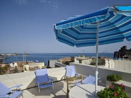 Maison Riposto vue mer et Etna, 7 personnes