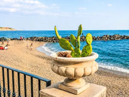 Brezza Ionica : appartement avec balcon à Giardini Naxos, accès plage : photo 6