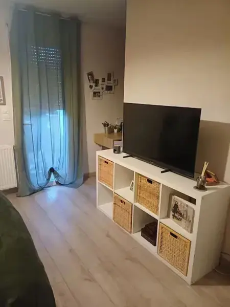 Appartement avec piscine privée et jardin clos à Notre-Dame-d'Oé : photo 4