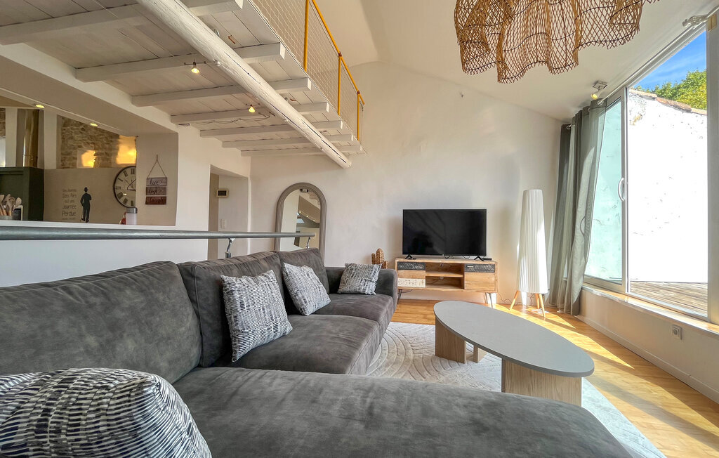 Maison de village rénovée avec mezzanine à Laudun-l'Ardoise - Photo 3