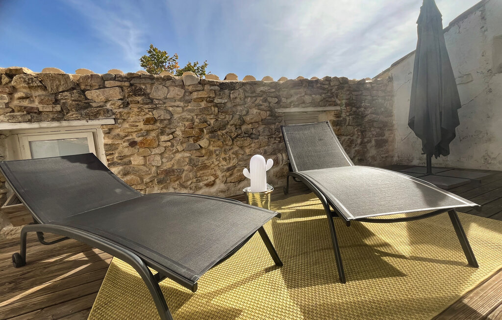 Maison de village rénovée avec mezzanine à Laudun-l'Ardoise - Photo 9