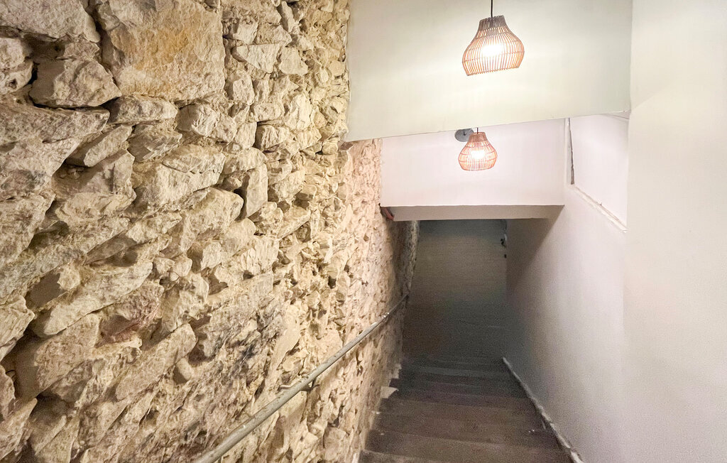 Maison de village rénovée avec mezzanine à Laudun-l'Ardoise - Photo 18
