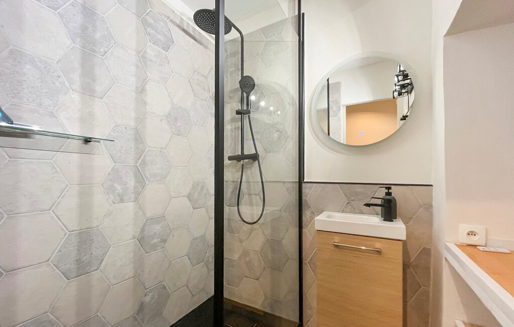 Maison de village rénovée avec mezzanine à Laudun-l'Ardoise - Photo 24
