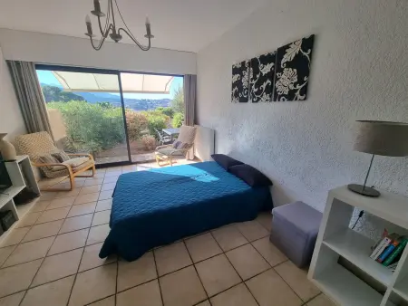 Appartement climatisé et parking couvert à Collioure, vue baie : photo 8