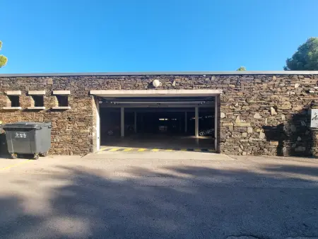 Appartement climatisé et parking couvert à Collioure, vue baie : photo 22
