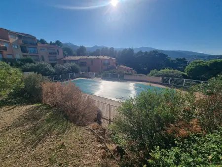 Appartement climatisé et parking couvert à Collioure, vue baie : photo 25