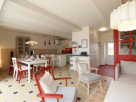 Maison champêtre, parking - 8 pers., Gîte 6 personnes à Saint Mars d'Égrenne : photo 4