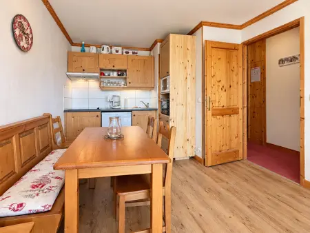 Appartement 4 pers. à Notre-Dame-de-Bellecombe, vue Mont Charvin : photo 2