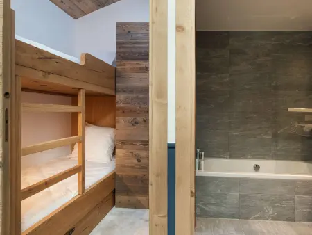 Duplex contemporain neuf aux pieds des pistes à Courchevel 1550 : photo 8