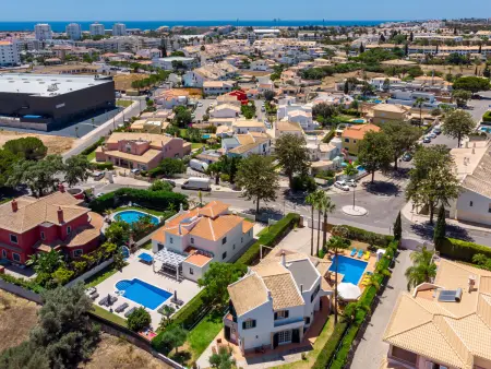 Villa Nox, piscine privée sécurisée et jardin clos à Albufeira : photo 4