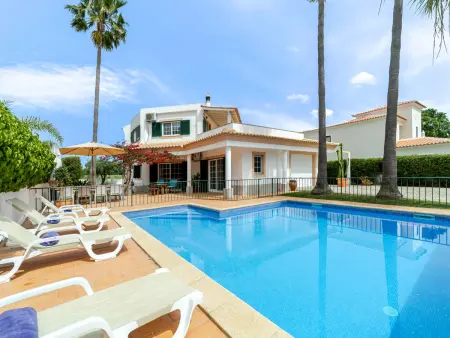 Villa Nox, piscine privée sécurisée et jardin clos à Albufeira : photo 10