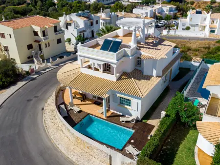 Villa Cecilia à Albufeira : piscine privée et vue mer, 3 chambres : photo 4