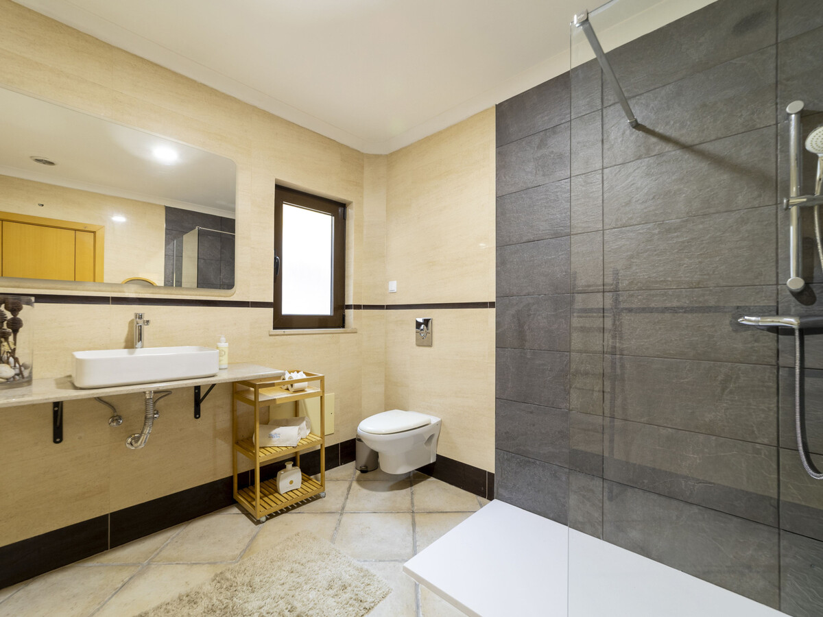 Villa exceptionnelle avec piscine et clim - vue sur la mer - Photo 24