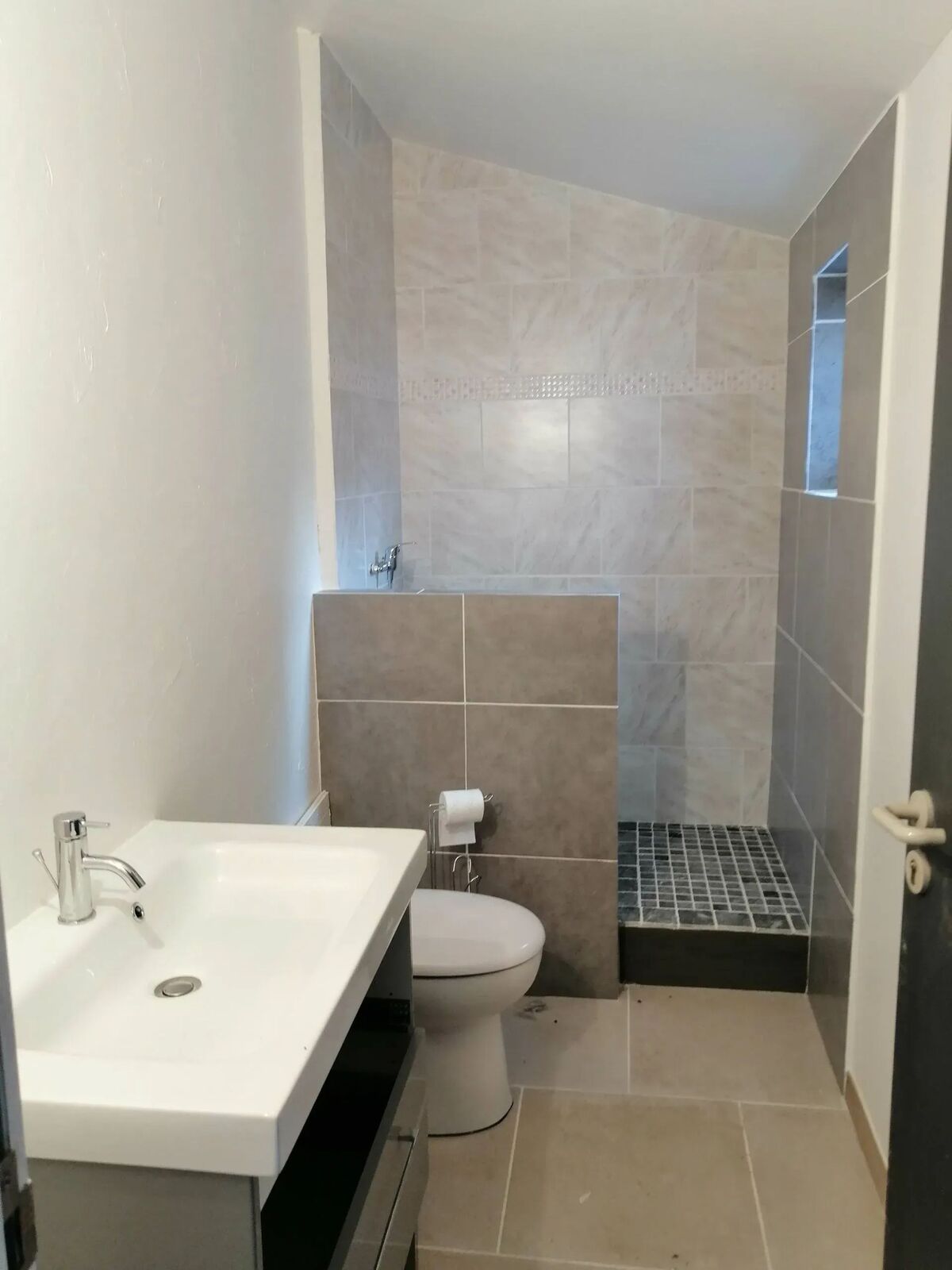 Villa avec piscine privée et jardin clos à Orange - Photo 21