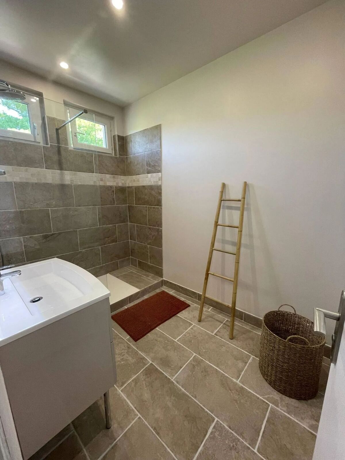 Villa avec piscine privée et jardin clos à Orange - Photo 22