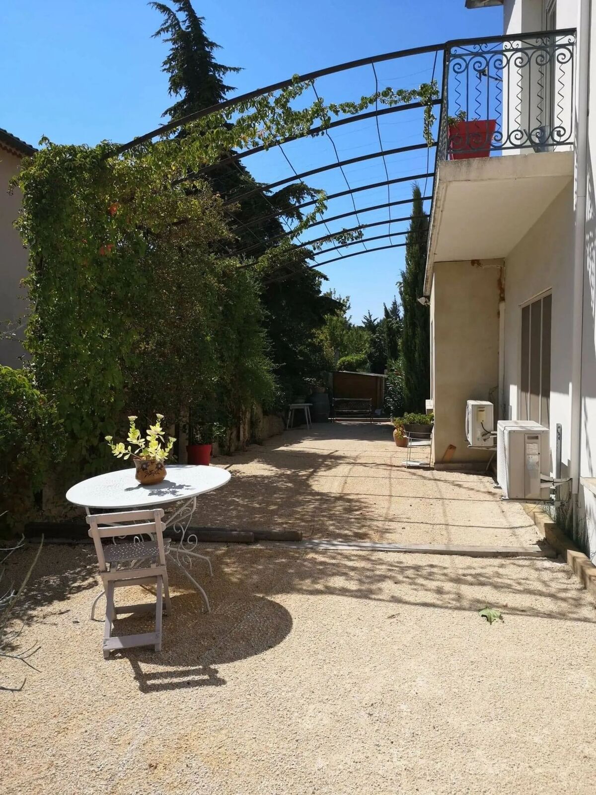 Villa avec piscine privée et jardin clos à Orange - Photo 42