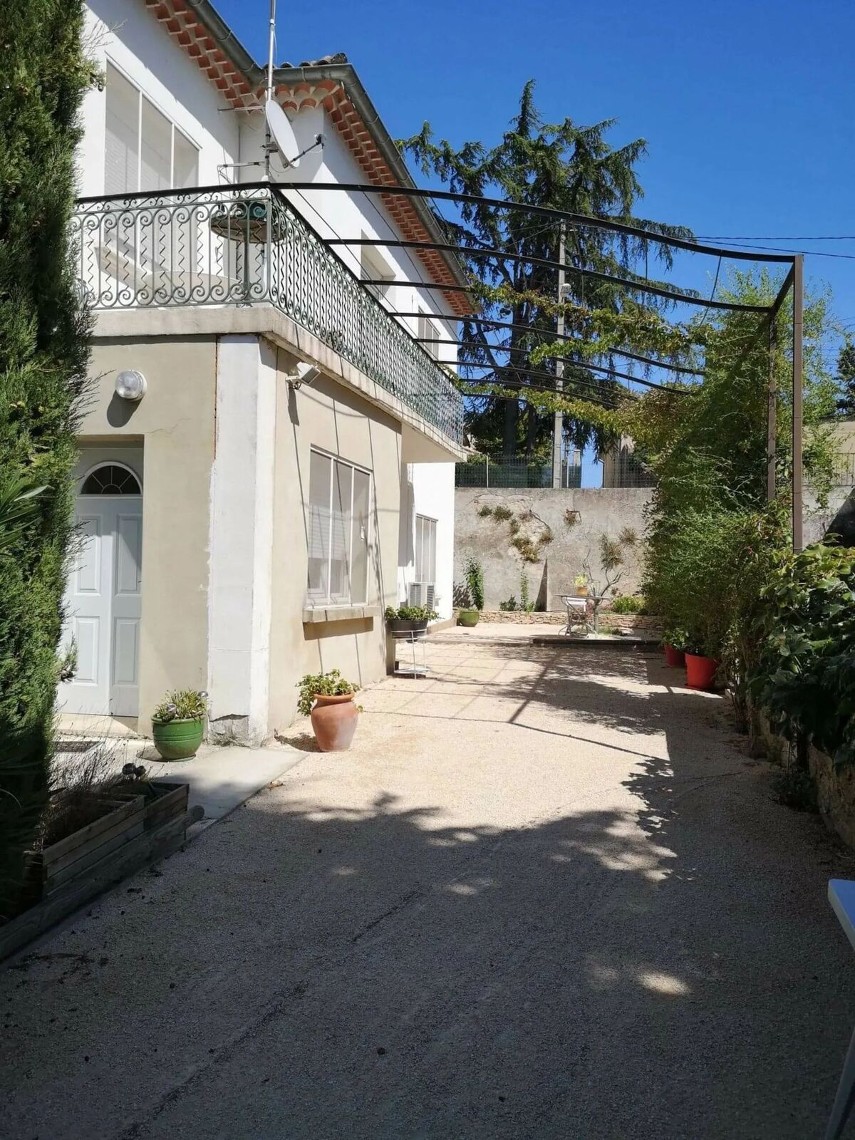 Villa avec piscine privée et jardin clos à Orange - Photo 45