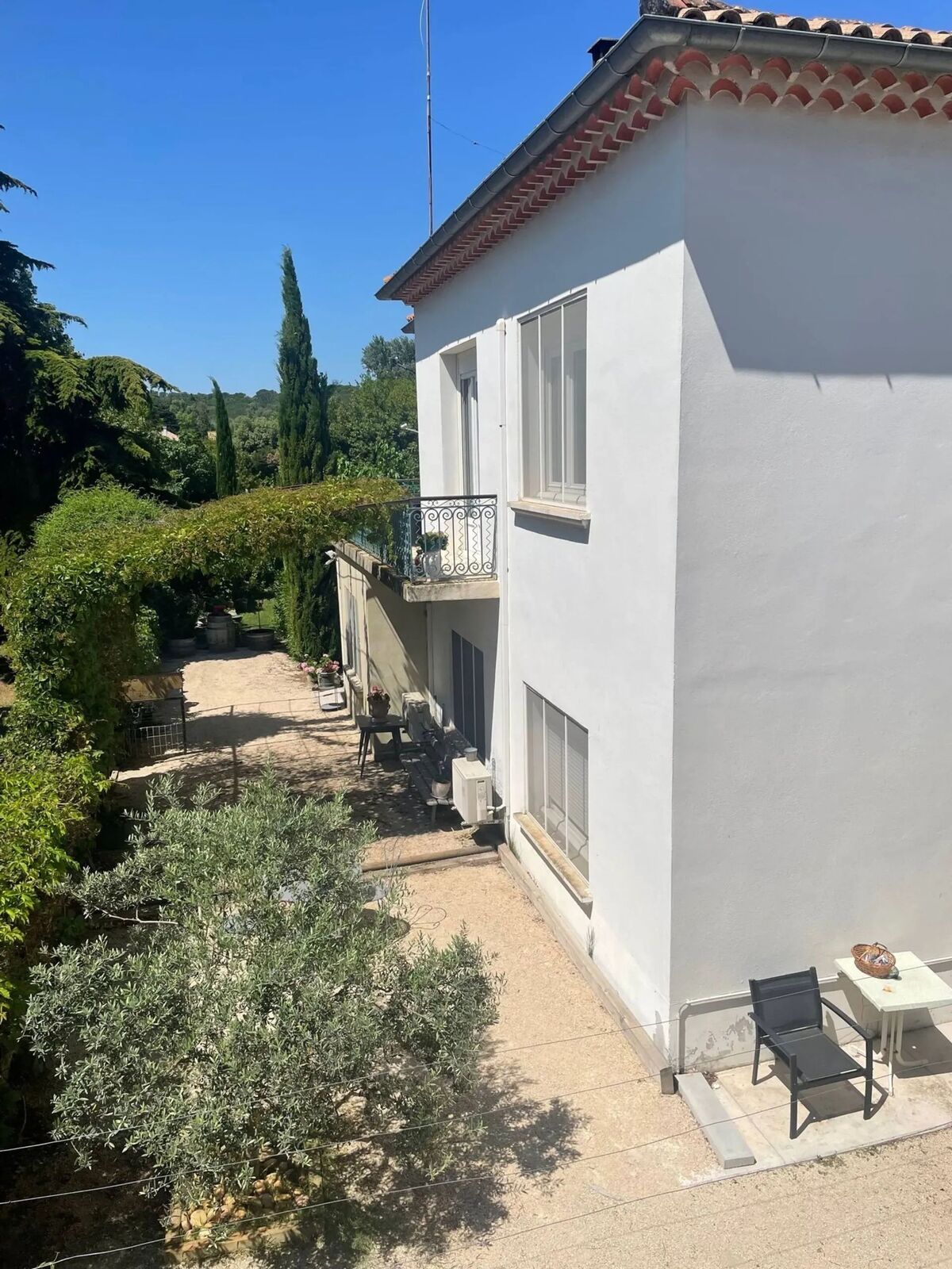 Villa avec piscine privée et jardin clos à Orange - Photo 47