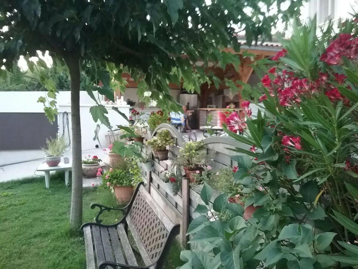 Villa avec piscine privée et jardin clos à Orange - Photo 52