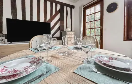 Appartement de plain-pied aux poutres apparentes, centre de Pont-Audemer : photo 12
