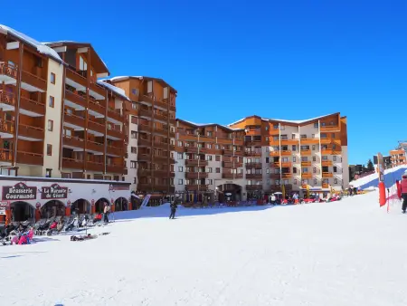 Studio pieds des pistes aux Menuires, coin montagne et balcon : photo 17