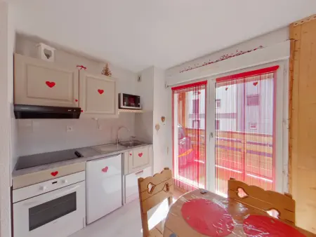Studio central avec balcon - 3 pers., Appartement 3 personnes à Les Rousses : photo 2