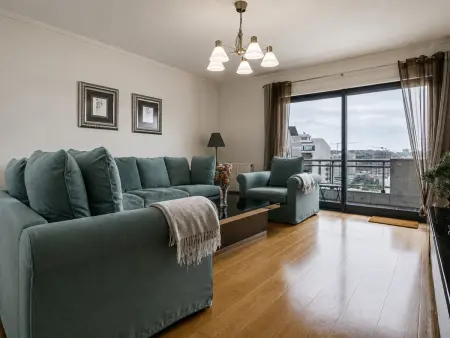 Appartement moderne 3 chambres à Oeiras, balcon et garage : photo 1
