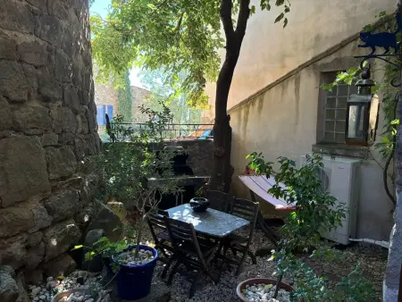Maison Montpeyroux au calme avec jardin clos et cheminée : photo 3