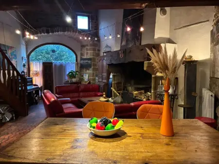 Maison Montpeyroux au calme avec jardin clos et cheminée : photo 9
