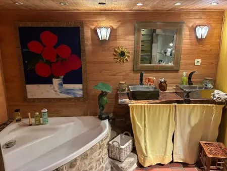 Maison Montpeyroux au calme avec jardin clos et cheminée : photo 18