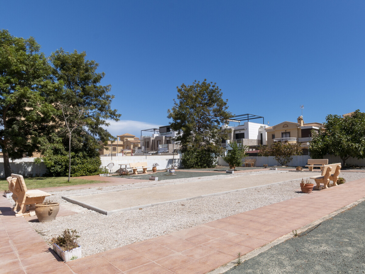 Maison 3 chambres avec piscine à Dehesa de Campoamor - Photo 16